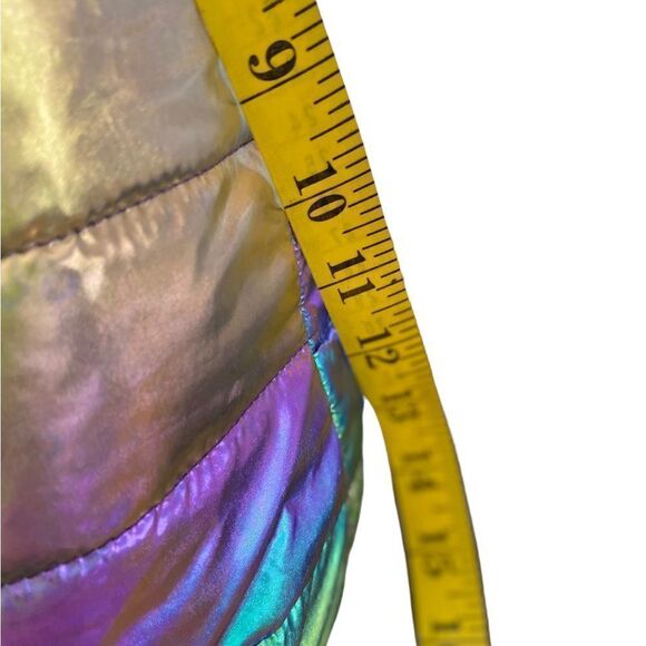 Large Metallic Puffer Tote Weekender w/ Decorative purple Straps - Picture 4 of 16